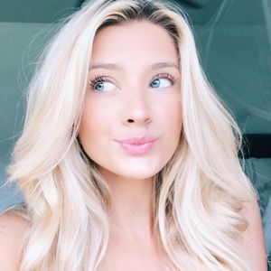 Meet your Posher, Raquel